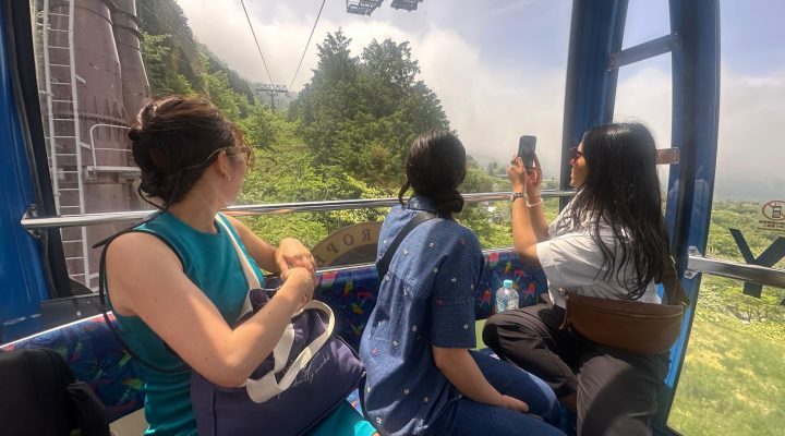 A Relaxing, Culture-Filled Hakone Day Trip for Familiesー Especially Easy & Enriching with a Private Guide 箱根ゴールデンルート ベビーカー オムツ事情 #通訳案内