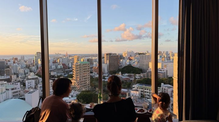 【沖縄子連れ旅】ホテルコレクティブ宿泊記|国際通りで広い部屋にプール・キッズルームつき