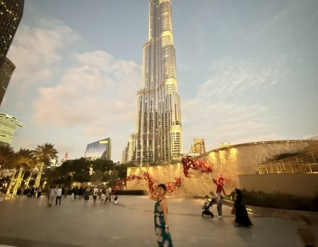 【ドバイ子連れ旅】高級感あふれるモールでファッションを考える、LVの忘れ物に見る治安  [Dubai Family Travel] Dubai Mall: High-End Luxury and Incredible Safety