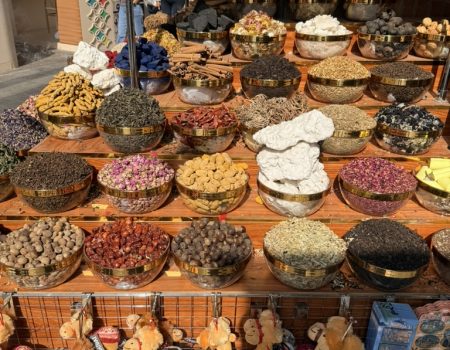 Exploring Old Dubai: A Family Guide to Al Fahidi, Souks, and 1-Dirham Abra Rides ドバイ子連れ旅：アブラ船で40円の船旅。旧市街オールドドバイで感じる昔のイスラム