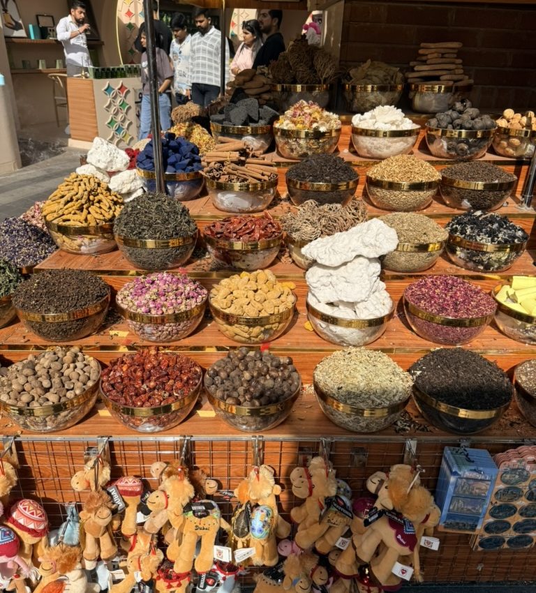 Exploring Old Dubai: A Family Guide to Al Fahidi, Souks, and 1-Dirham Abra Rides ドバイ子連れ旅：アブラ船で40円の船旅。旧市街オールドドバイで感じる昔のイスラム